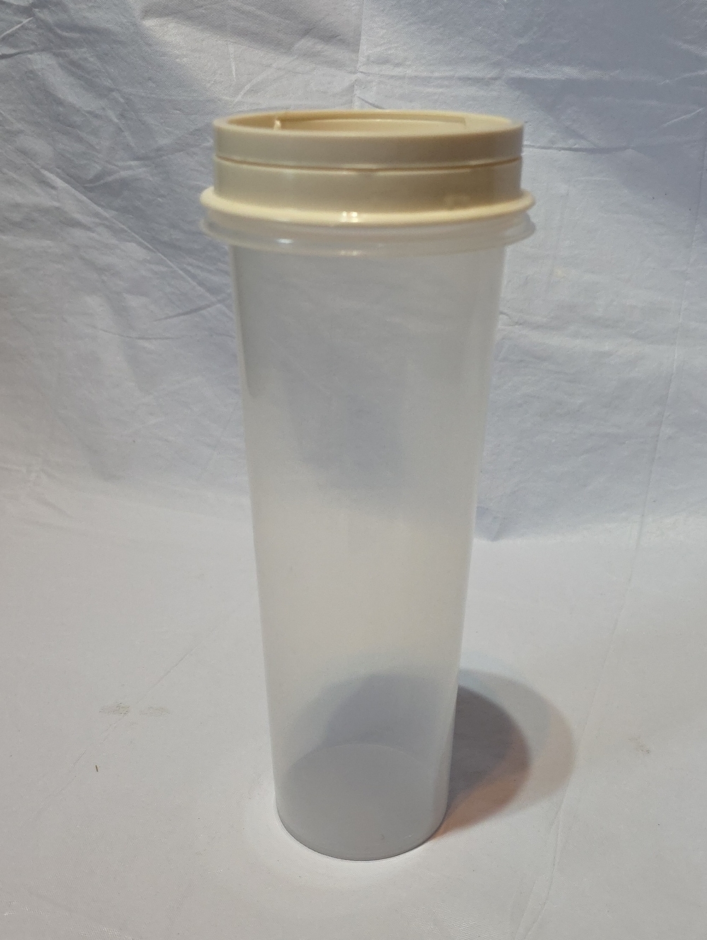 Rubbermaid VTG Select-a-Size Spaghetti‎ Storage Container Almond Lid 0110